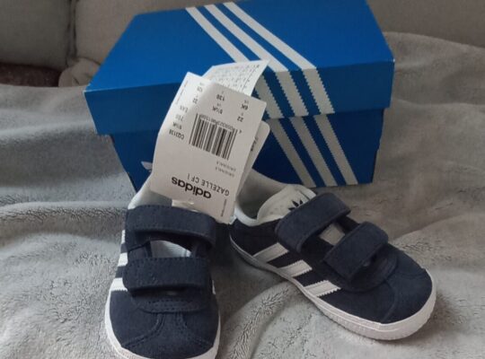Παπούτσια adidas μπλε Νο 22