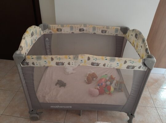 Παρκοκρέβατο mothercare