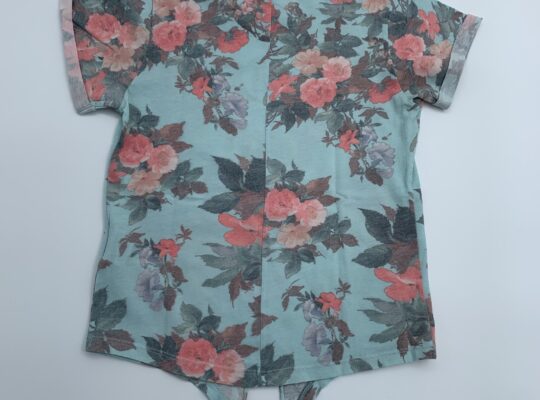 Benetton T-shirt γαλάζιο με λουλούδια 6-7 ετών