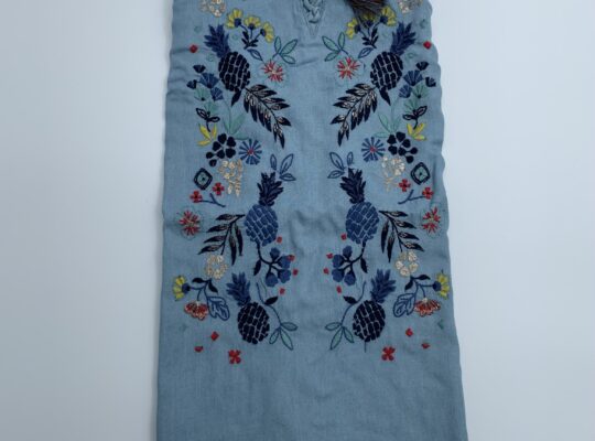 Marks & Spenser γαλάζια μπλούζα 9-10 ετών