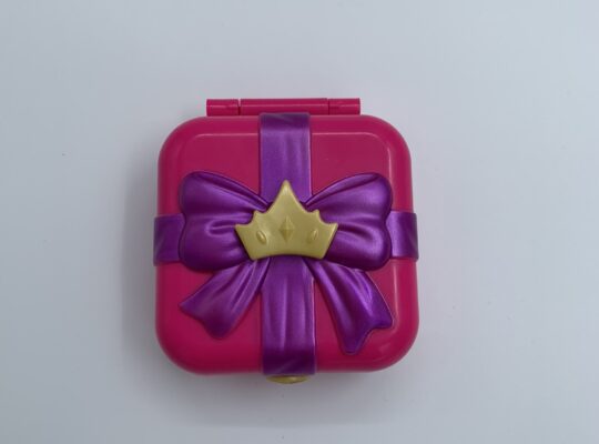 Polly Pocket θήκη με φιόγκο “Το παλάτι της Polly”