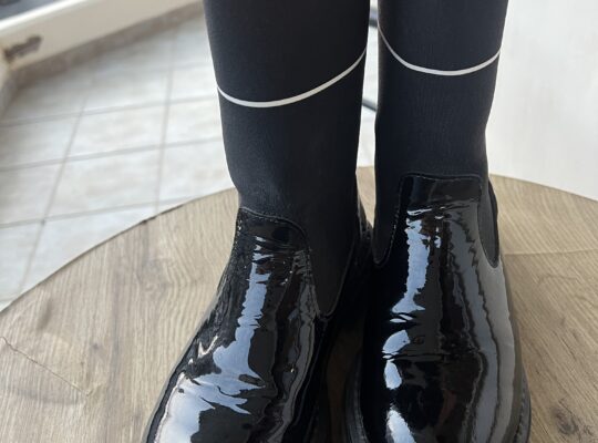 Παπούτσι μποτάκι από τη συλλογή Karl LAGERFELD KID