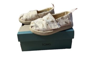 Toms Νo 22 ανοιχτό ροζ με μελισσούλες