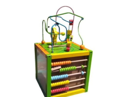 Giant κύβος δραστηριοτήτων